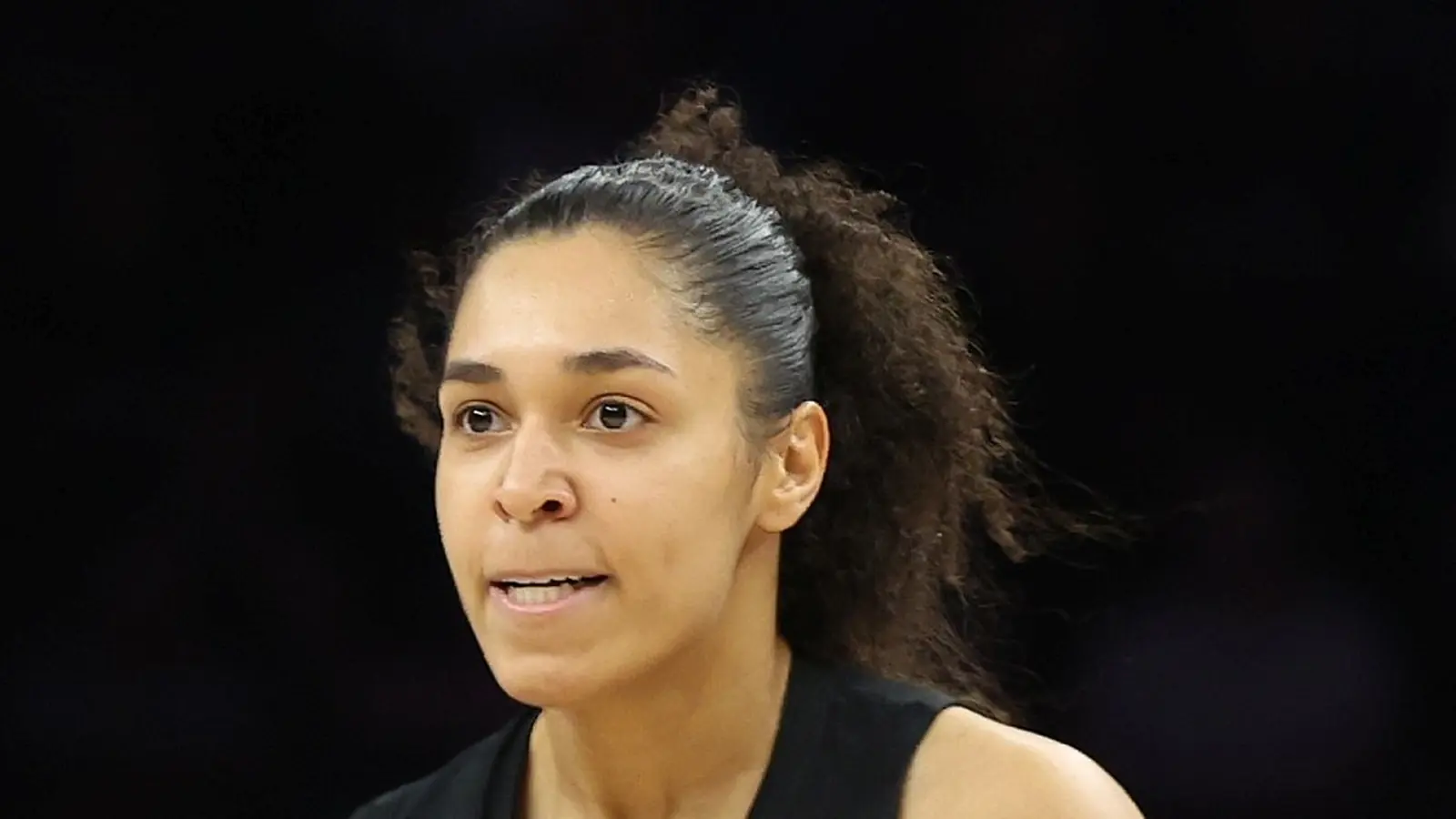 Janelle Salaün